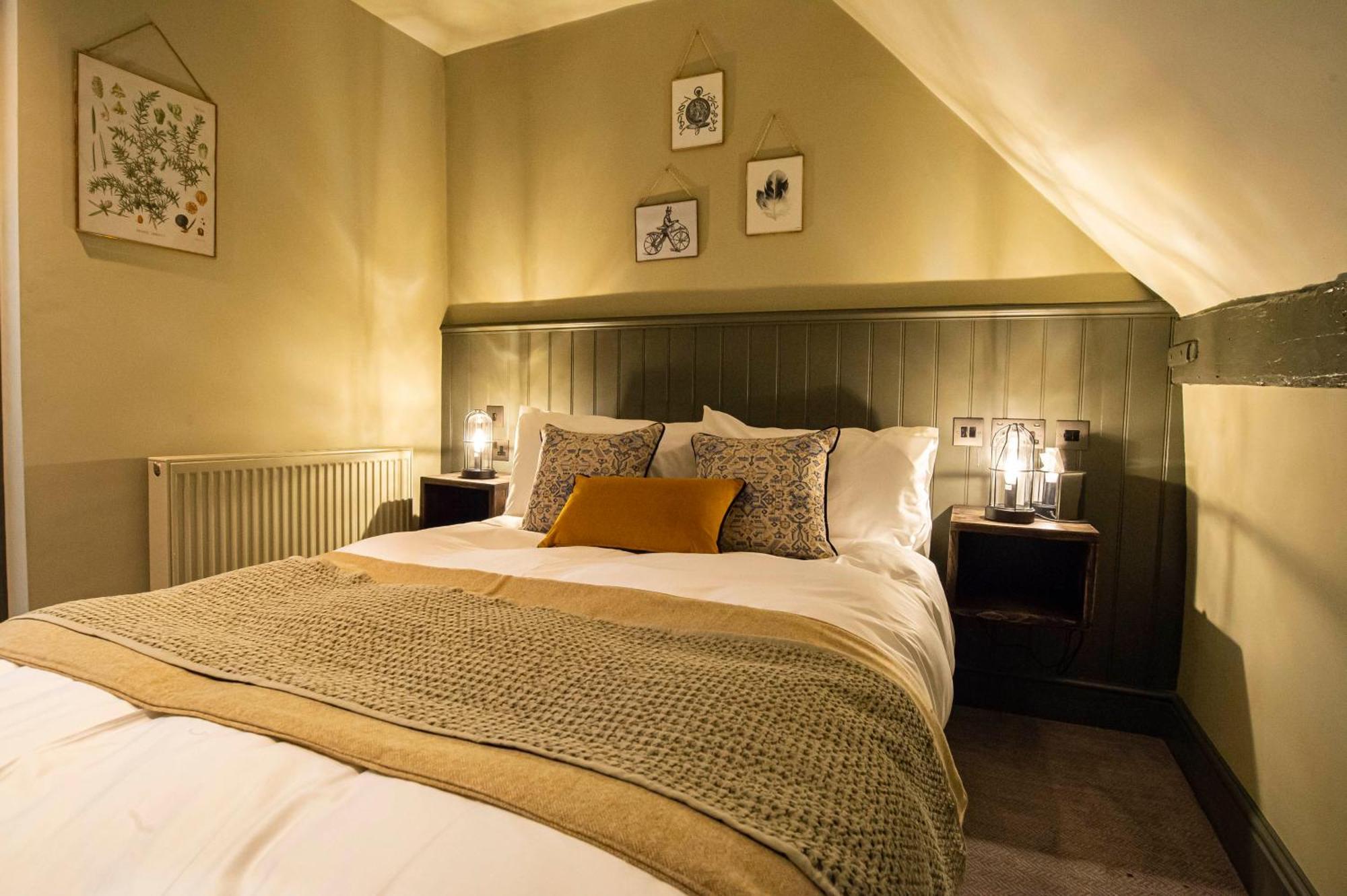 Kings Arms Hotel Stansted Mountfitchet Exteriör bild